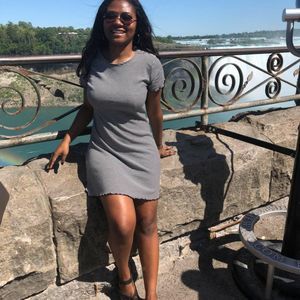 Meet your Posher, Emmly